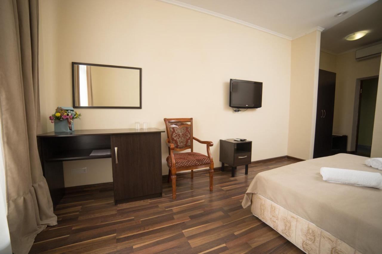 Alex Hotel Одесса Экстерьер фото